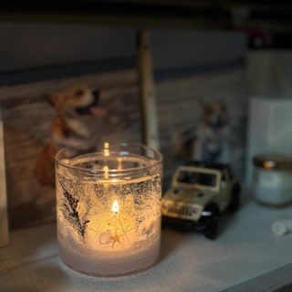 .
今年もたくさんのご縁をいただき、本当にありがとうございました。
⁡
2026年も、みなさまの笑顔があふれ、ゆったりくつろげる場になりますように🐋🩵
⁡
新年は9日（金）より営業いたします。
⁡
どうぞ良いお年をお迎えくださいませ✨
⁡

⋆𓇼𓈒𓐍𓆡𓆉𓇼𓈒𓐍𓆉𓆡𓇼𓆡𓆉　.ﾟ･*.
🕯Heavenly 年末年始のお休み
12月28日まで。
1月9日から。
営業です🐋🩵

🕯キャンドルレッスン随時受付中🕯️
Heavenlyにて 
冬のワークショップ『Snowman Candle⛄️』

《オンライン販売(base ･ minne)》

◆shop: Heavenly
◆open:11〜17時 月･木曜定休
◆251-0037
　神奈川県藤沢市鵠沼海岸1-14-20 クラーレ鵠沼102
◆小田急江ノ島線 鵠沼海岸駅より徒歩約5分
◆店舗隣にコインパーキング有🚙⁼³₌₃
◆お問い合わせは、DMまたはこちらまで
　0466-60-8245
  info@heavenly2024.com

#湘南 #鵠沼海岸 #江ノ島 #湘南観光　#jca aca アロマキャンドル 資格取得 ワークショップ workshop 体験レッスン キャンドル教室  キャンドル candle candlemaking アロマテラピー 湘南カフェ 湘南ランチ 湘南グルメ カフェ巡り海のある生活 海のある暮らし アロマ ハーブ heavenly lanikaimood